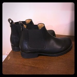 Frye Chelsea Boot